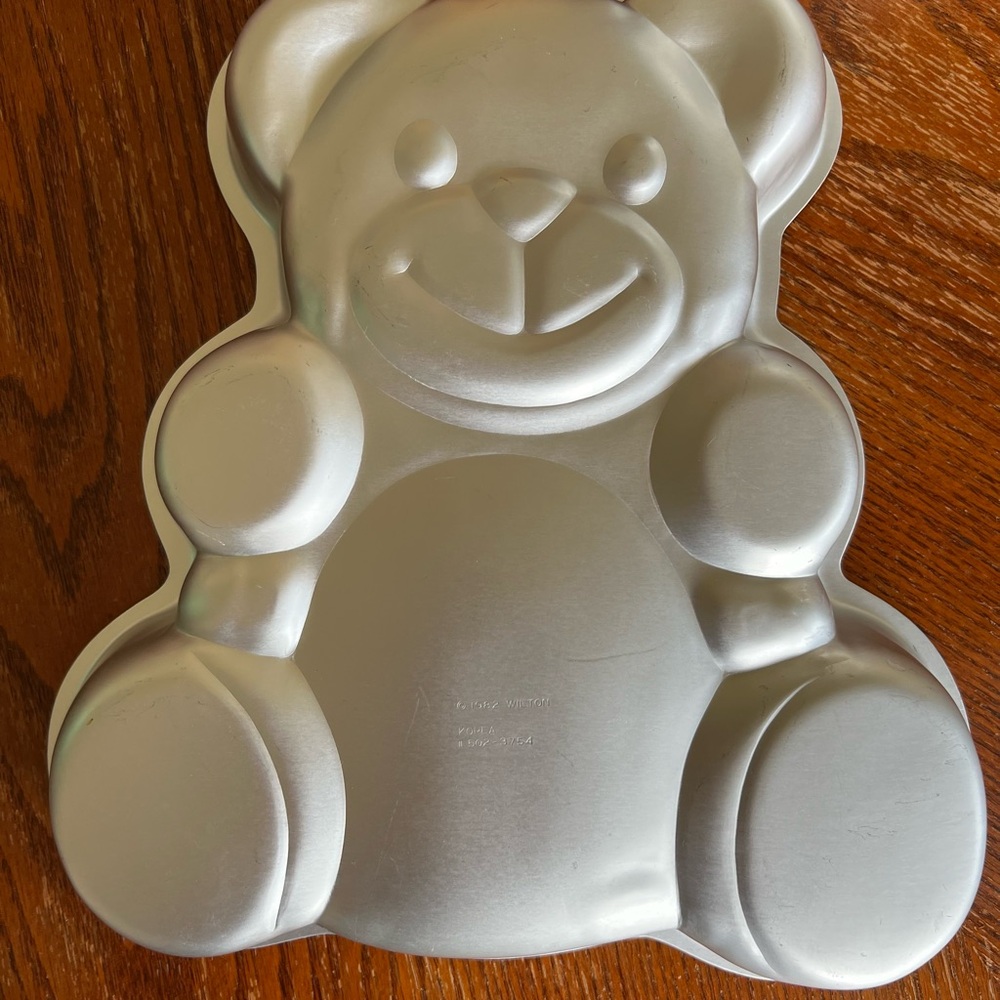 Vintage 1982 Wilton Huggable Teddy Bear Cake Pan, Model #502-3754